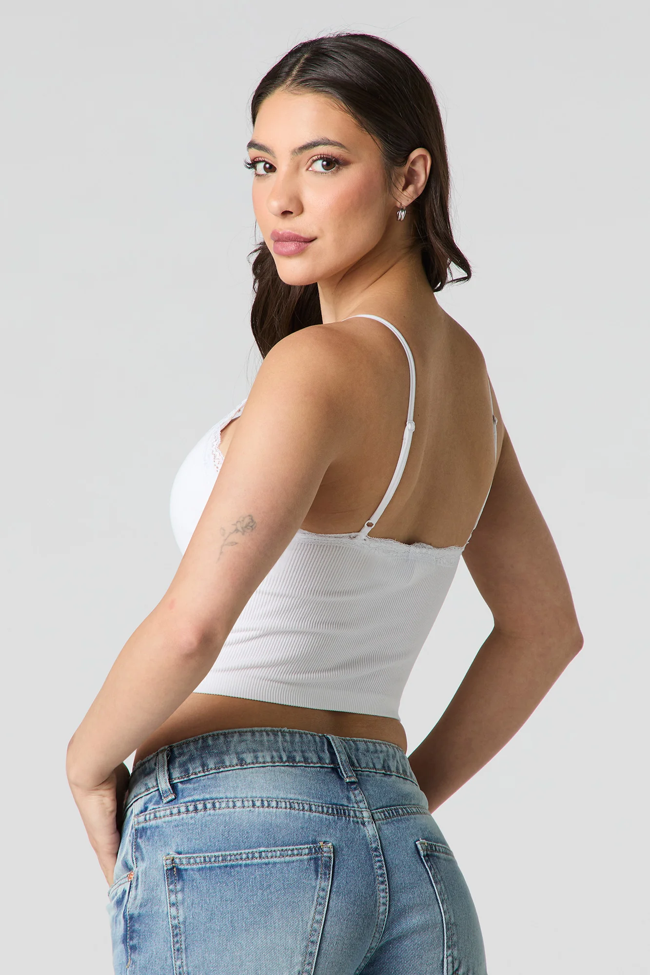 Camisole côtelée courte sans couture avec liséré de dentelle - Image 8