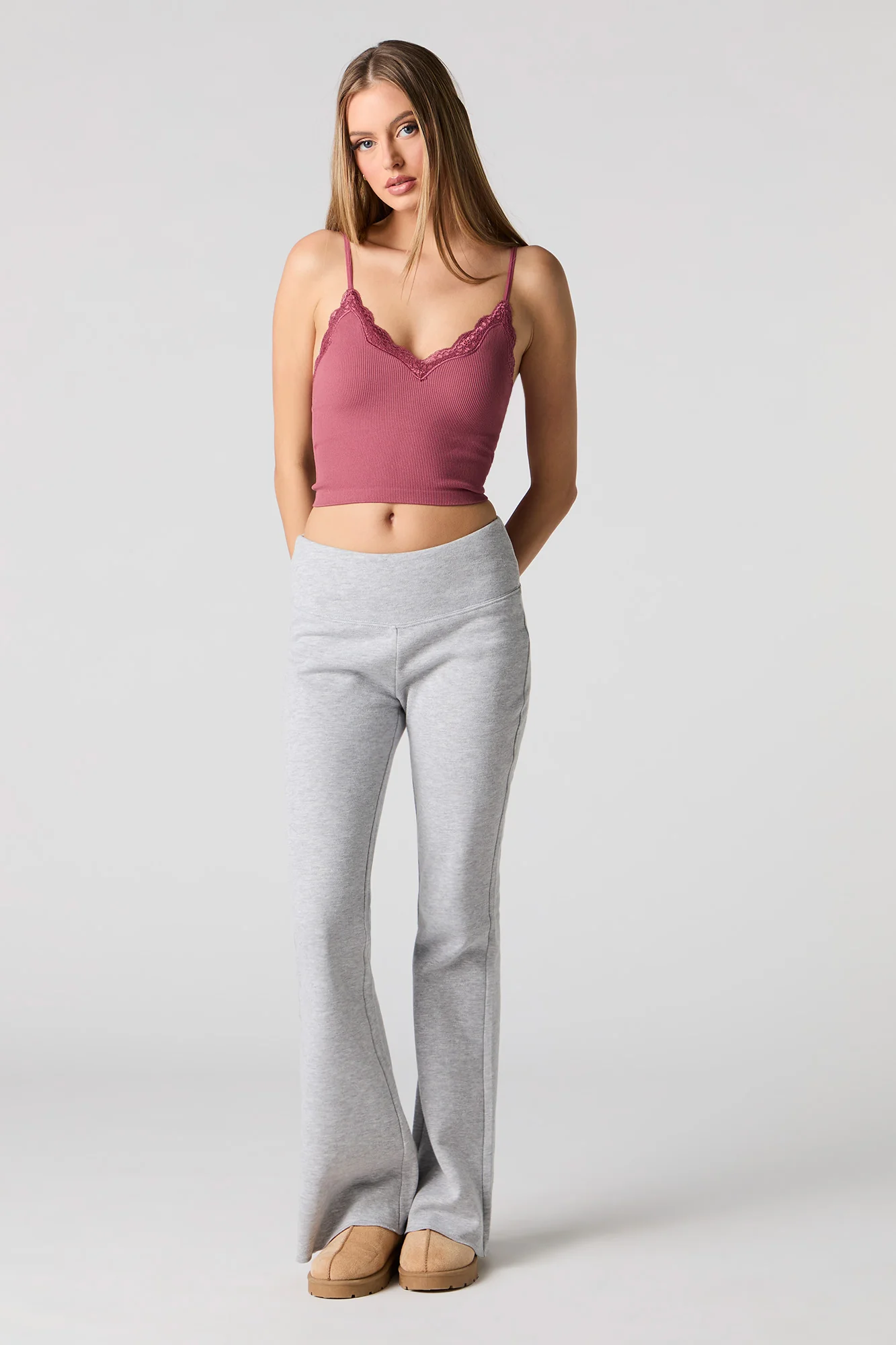 Camisole côtelée sans couture avec liséré de dentelle et bonnets intégrés - Image 18
