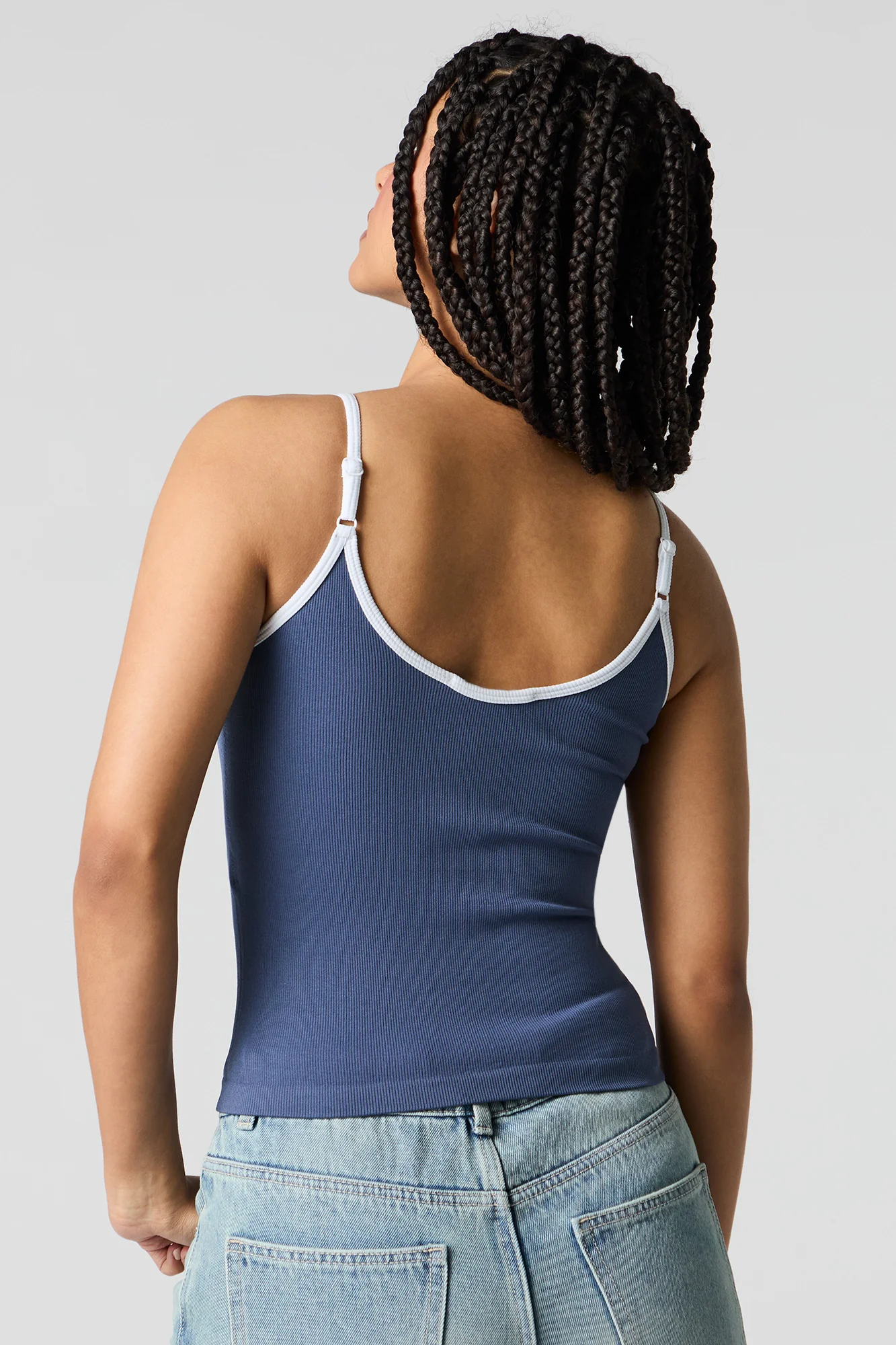 Seamless Ribbed Contrast V-Neck Tank - Image 14