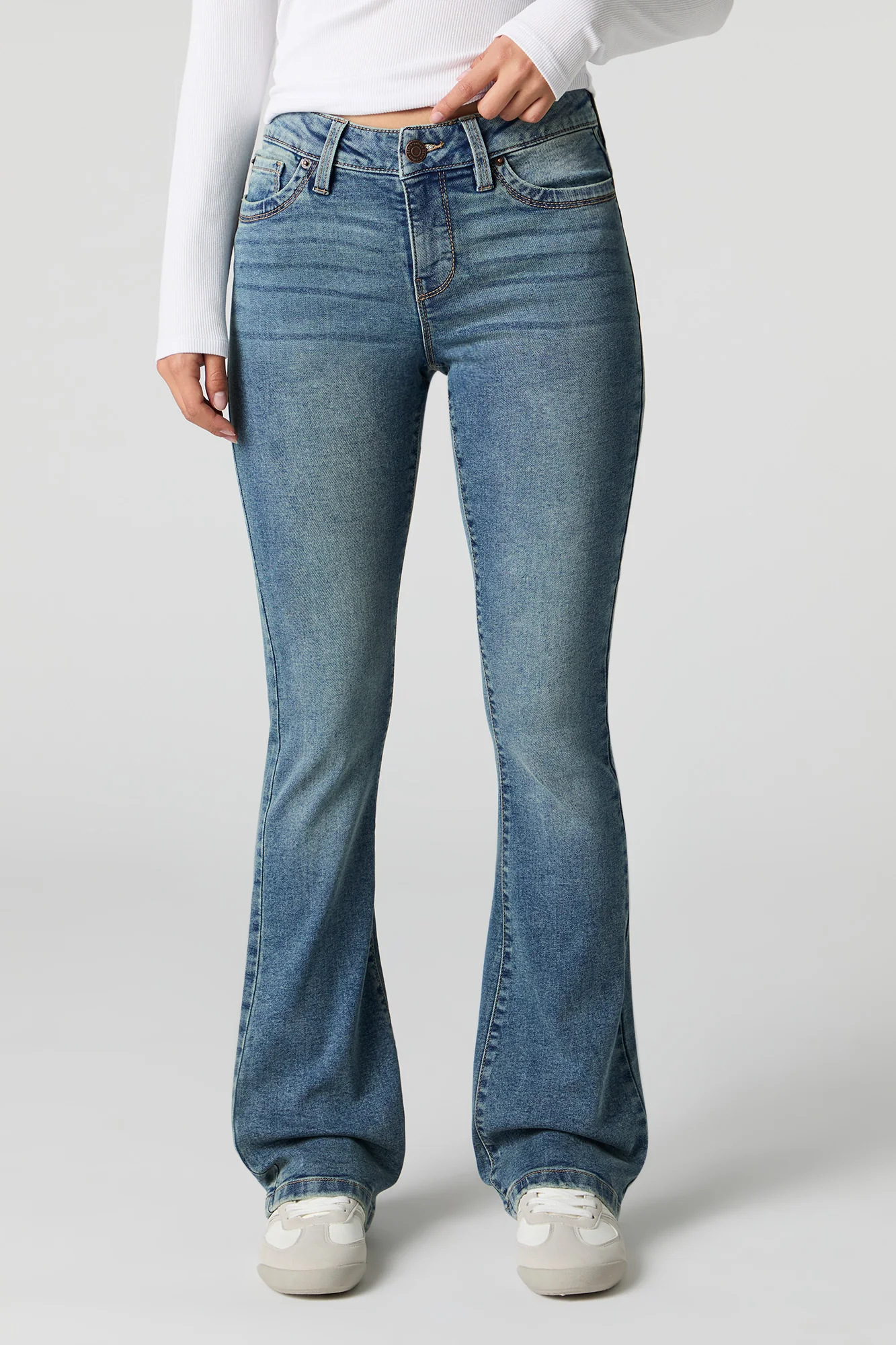 Low Rise Push Up Flare Vintage Jean - Image 2