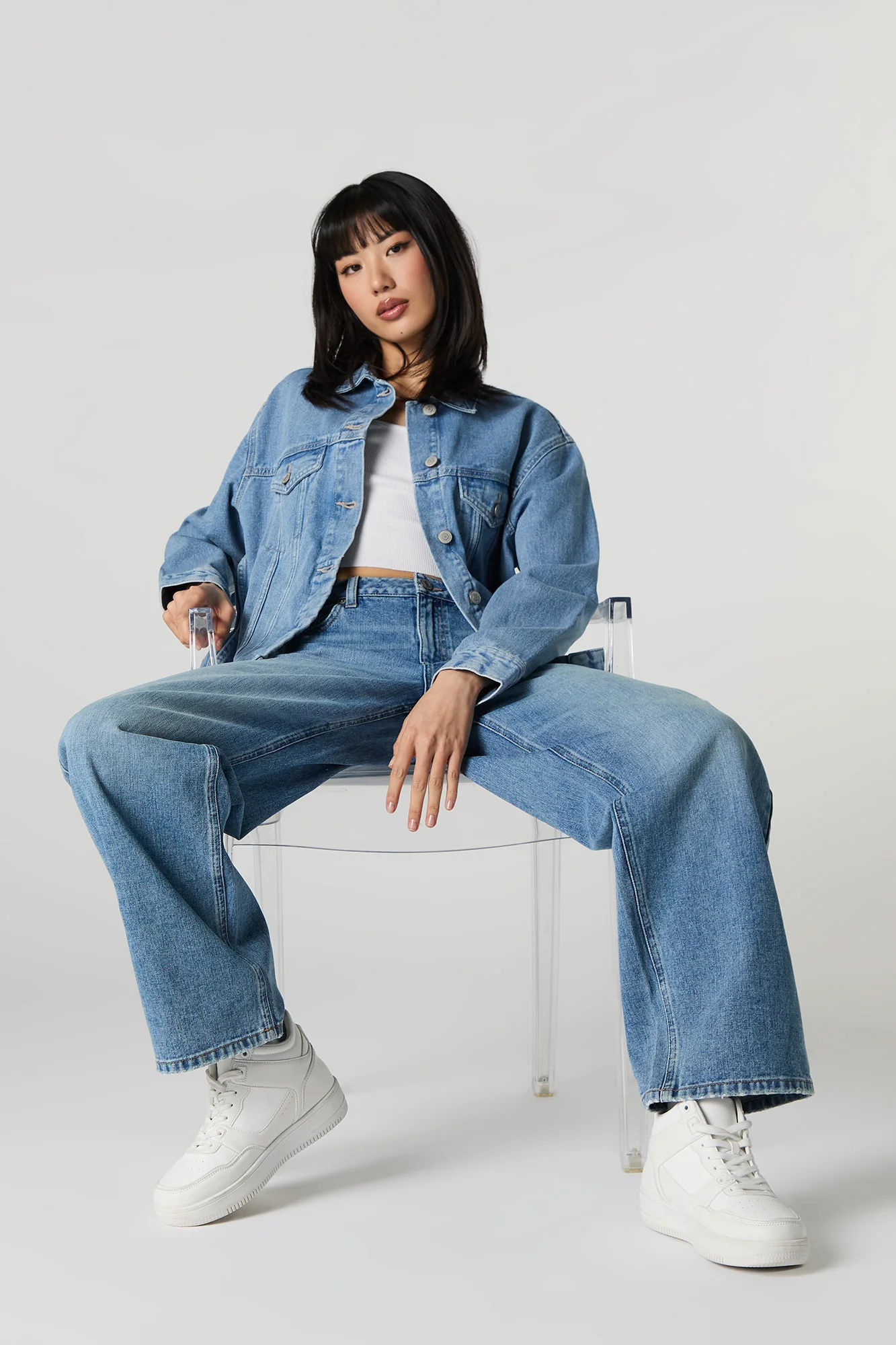 Medium Low Rise Baggy Jean