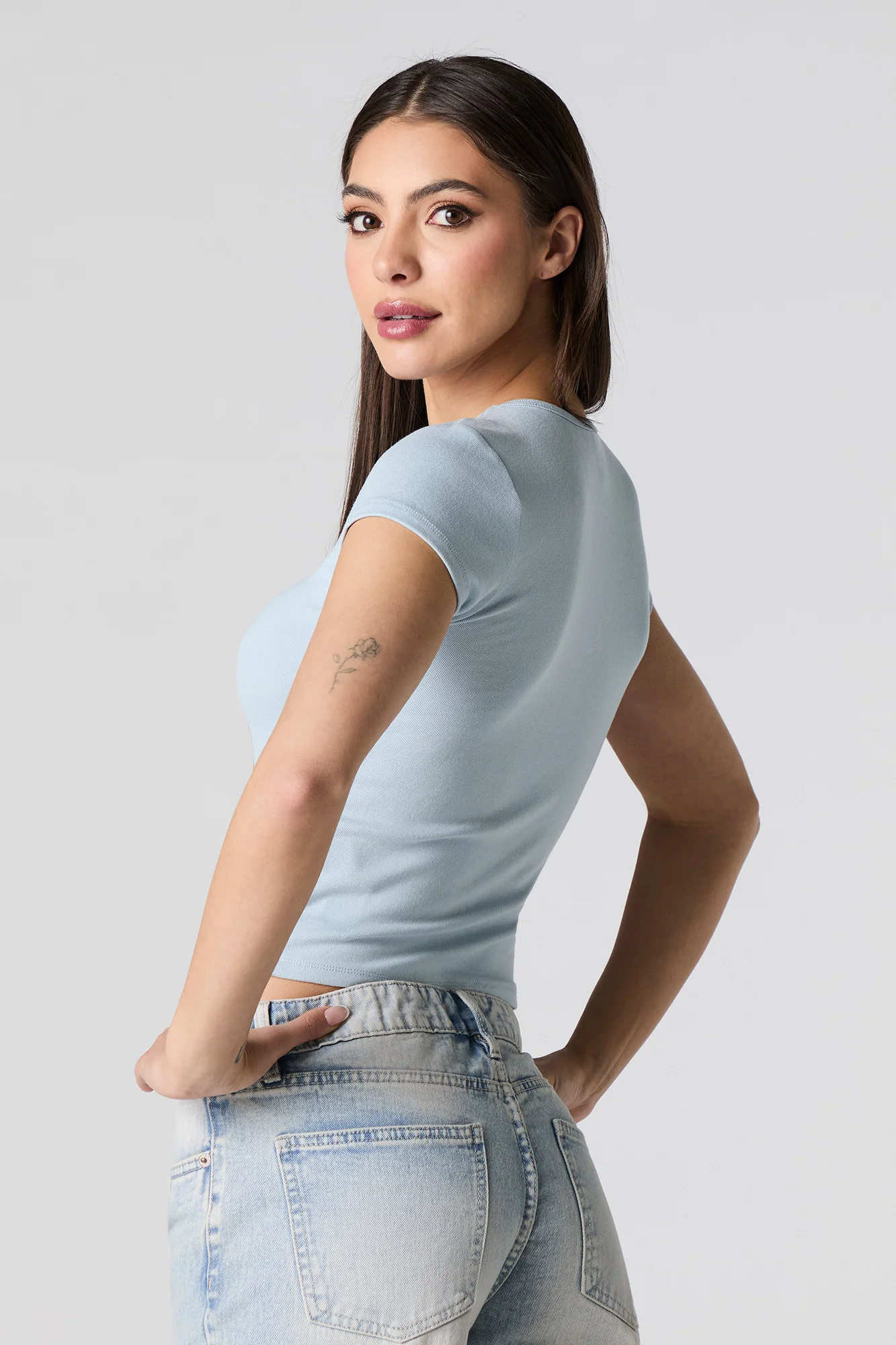 Cropped Ribbed T-Shirt - Image 17