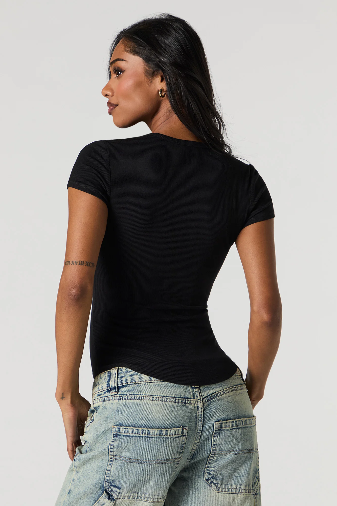 T-shirt côtelé avec ourlet arrondi - Image 11