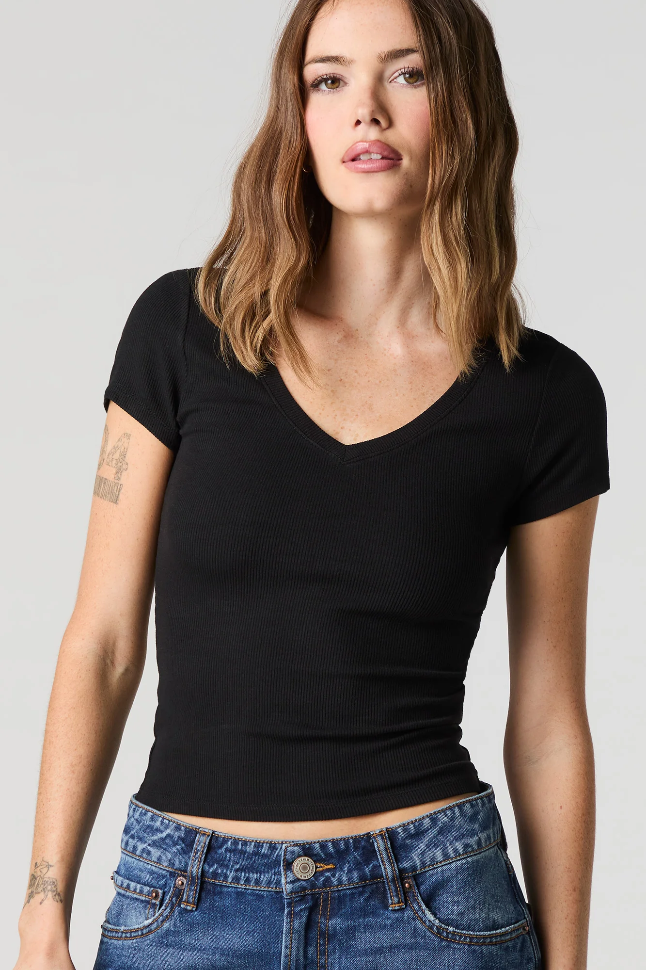 Ribbed V-Neck T-Shirt - Image 4