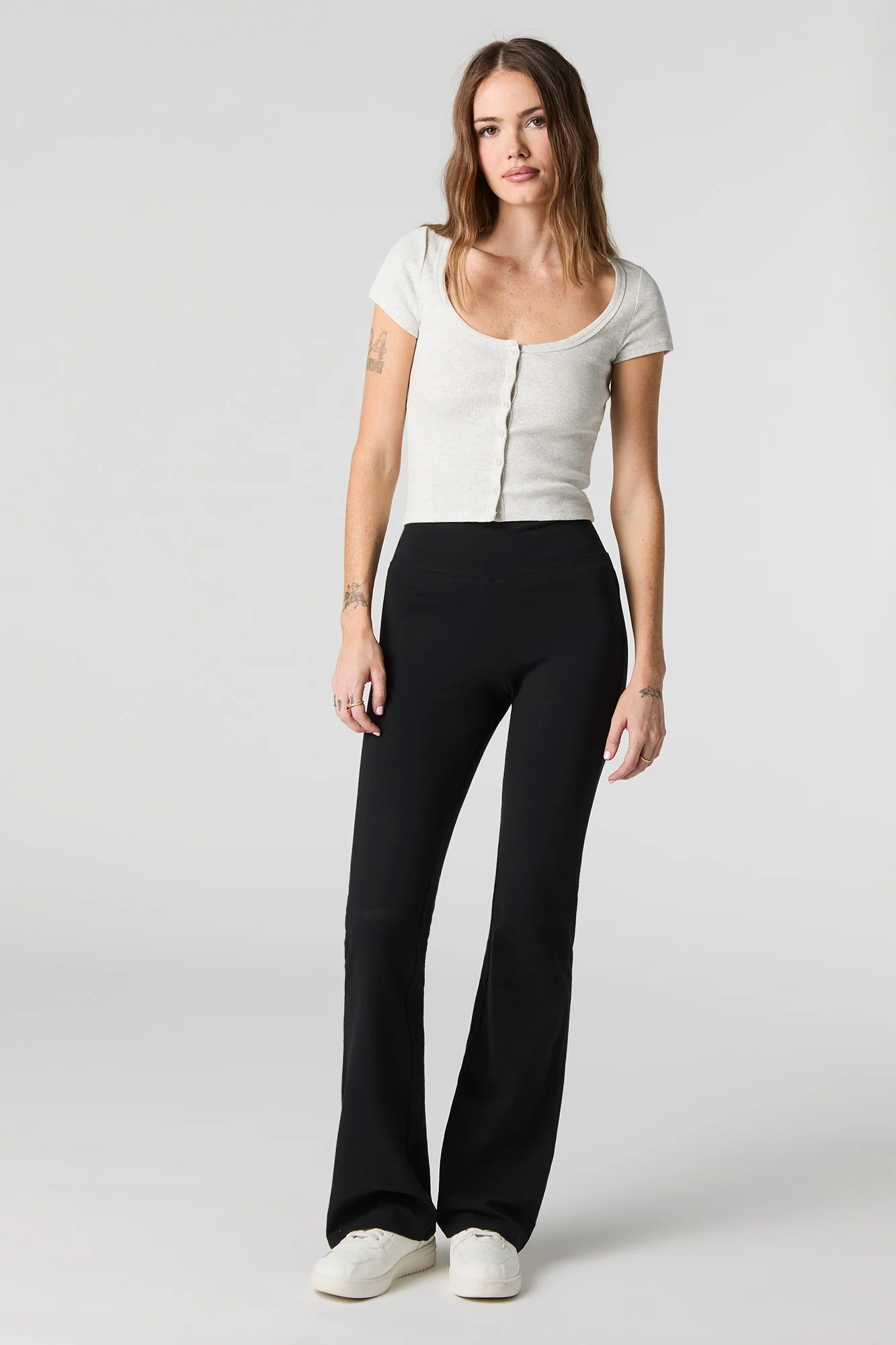 Ribbed Scoop Neck Button Front Top - Image 12
