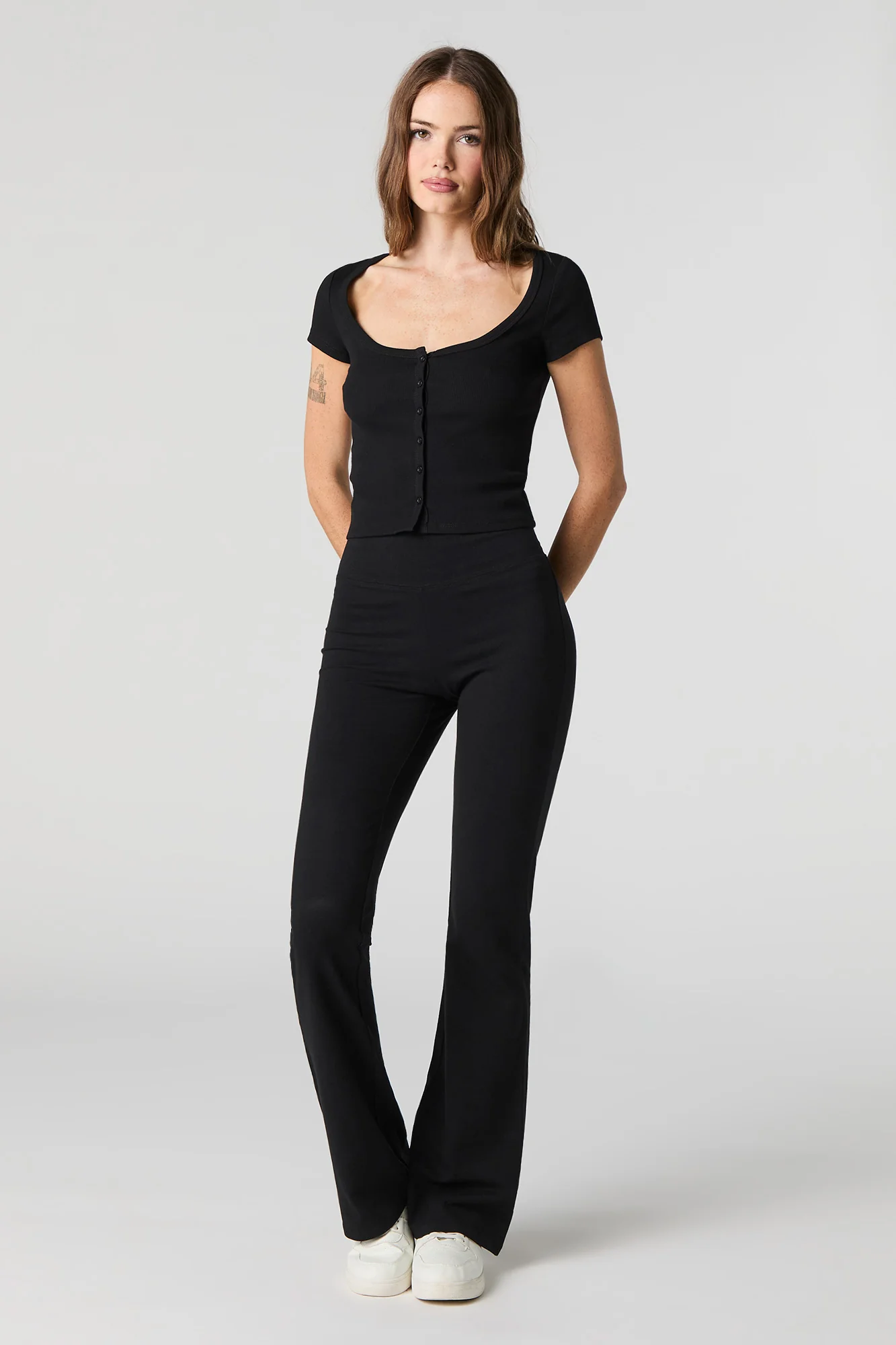 Ribbed Scoop Neck Button Front Top - Image 9