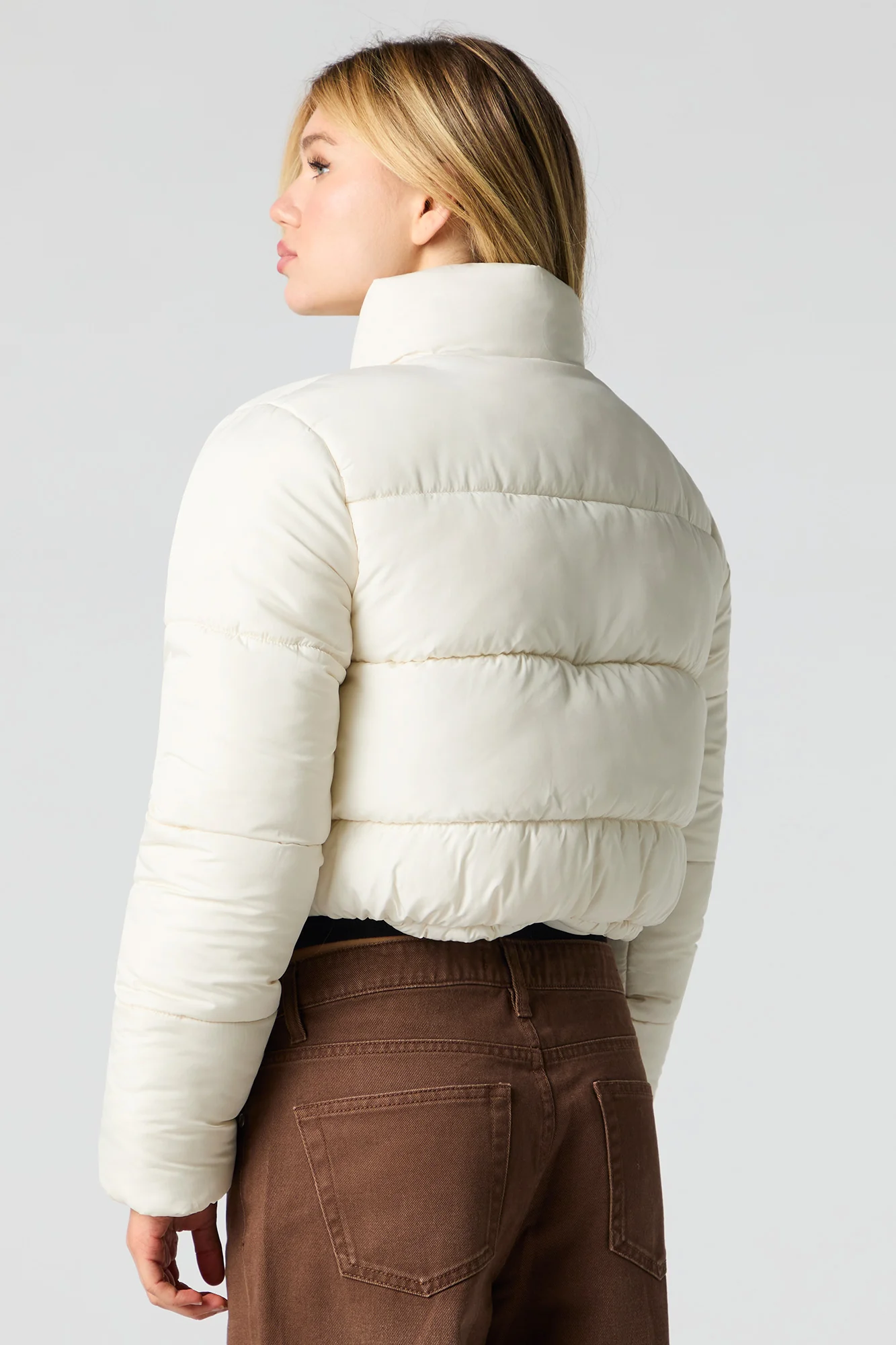 Cropped Puffer Jacket - Image 17