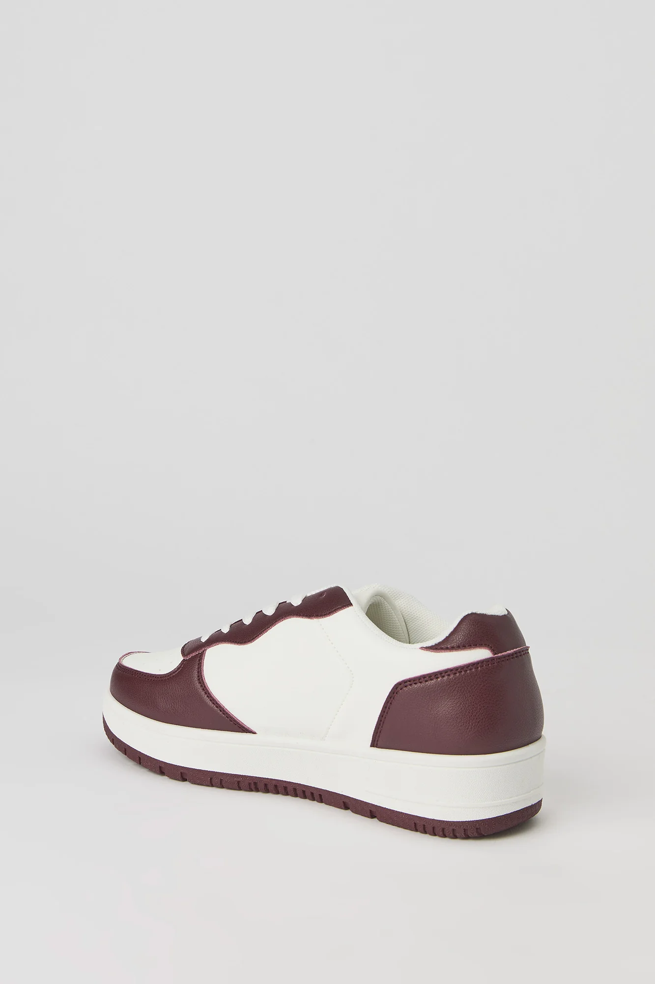 Espadrilles à tige basse lacées classiques - Image 13