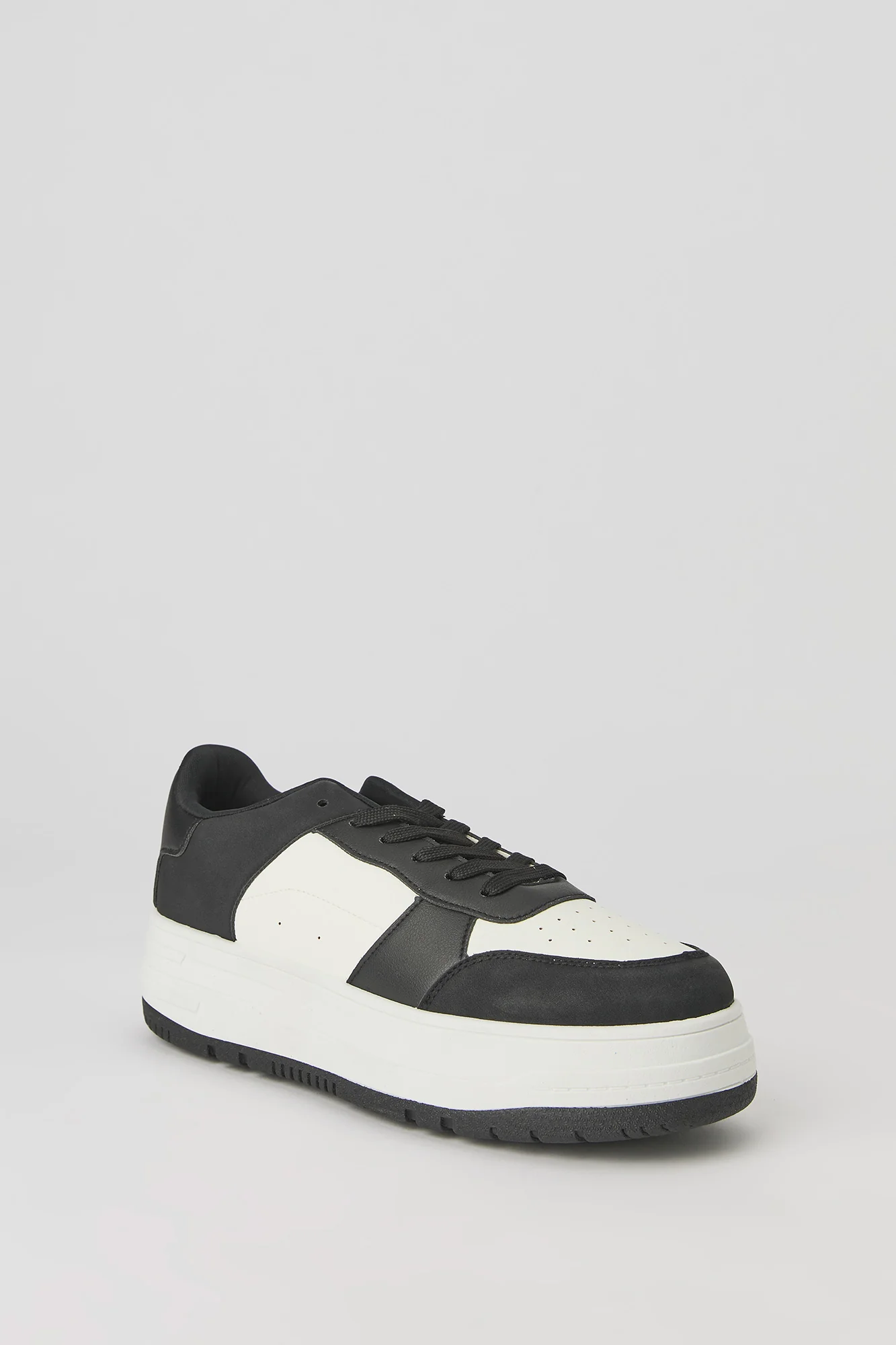 Low Top Platform Sneaker - Image 3