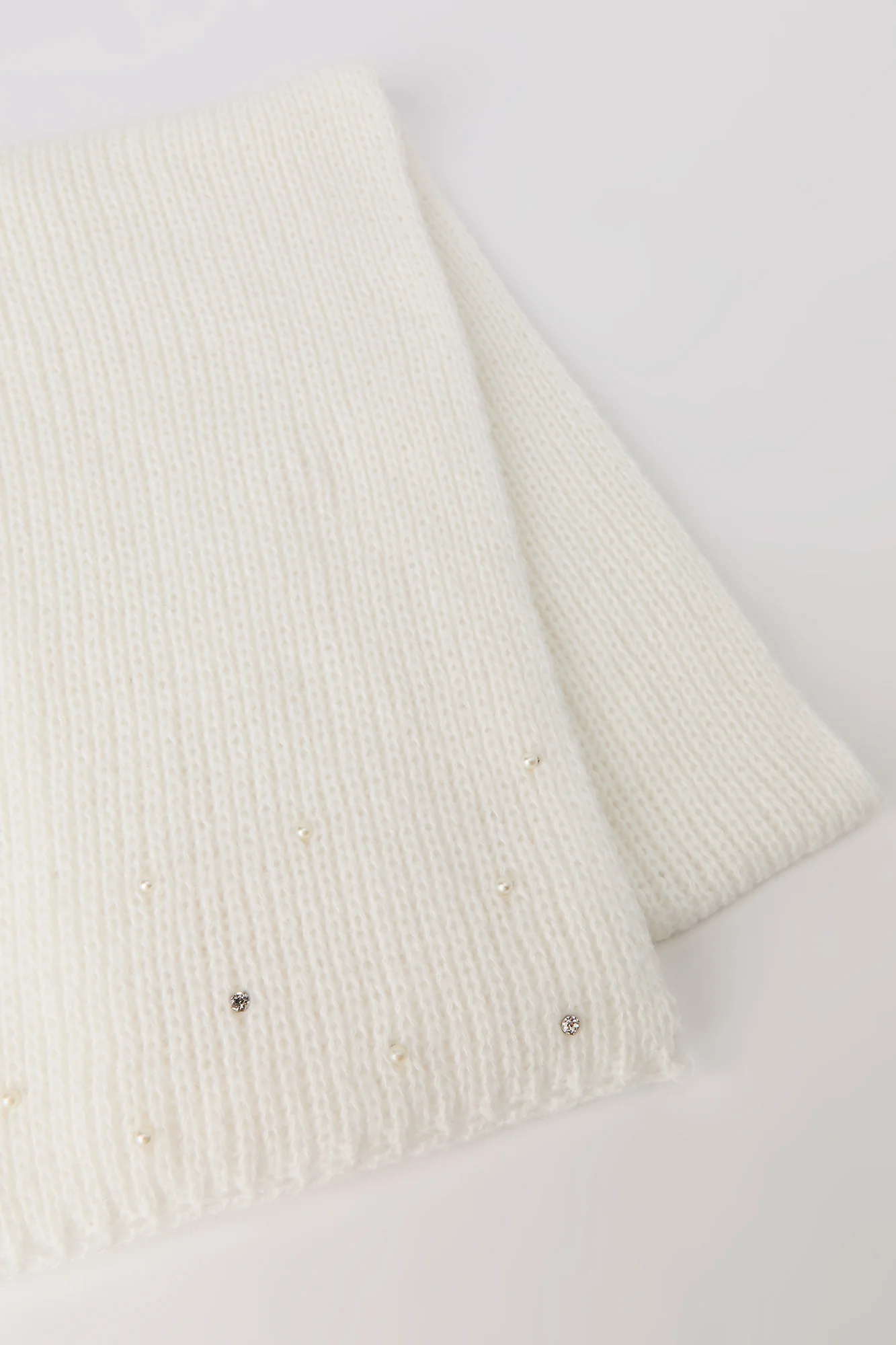 Rhinestone Pearl Beanie & Scarf Set - Image 12