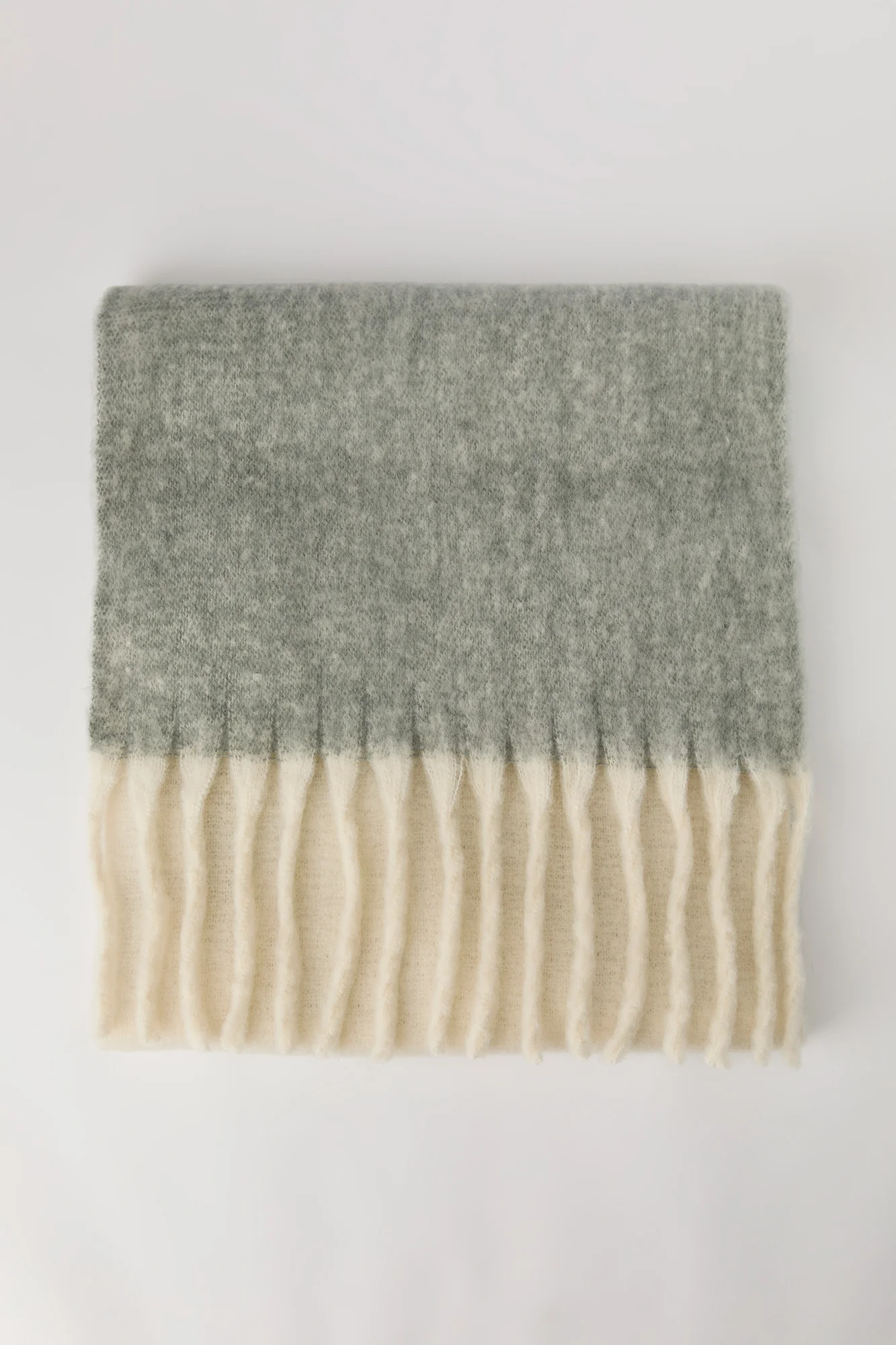 Écharpe en tissu bouclé