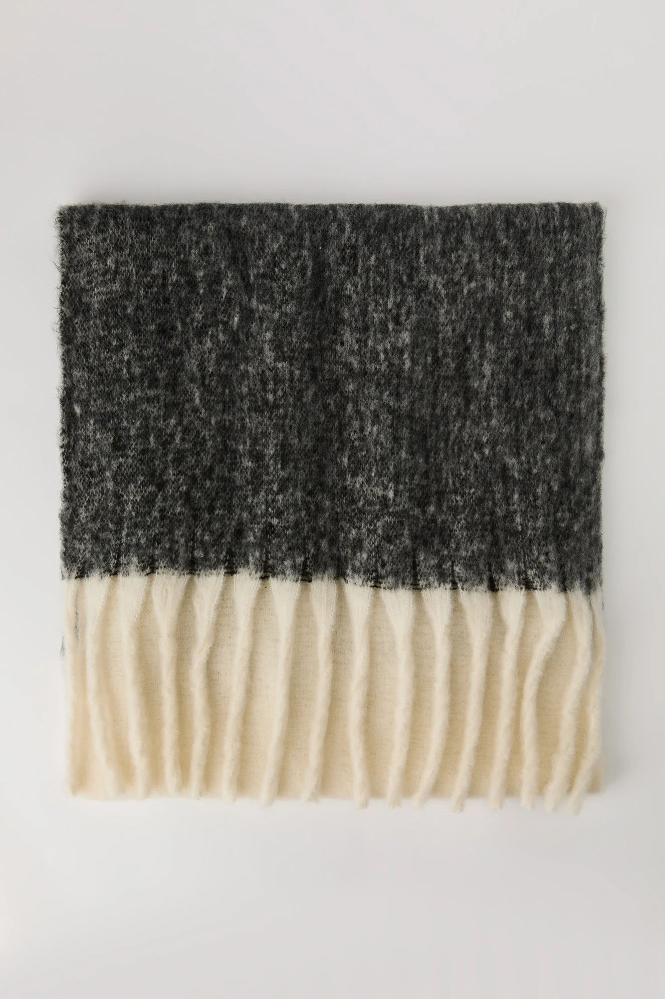 Écharpe en tissu bouclé - Image 2