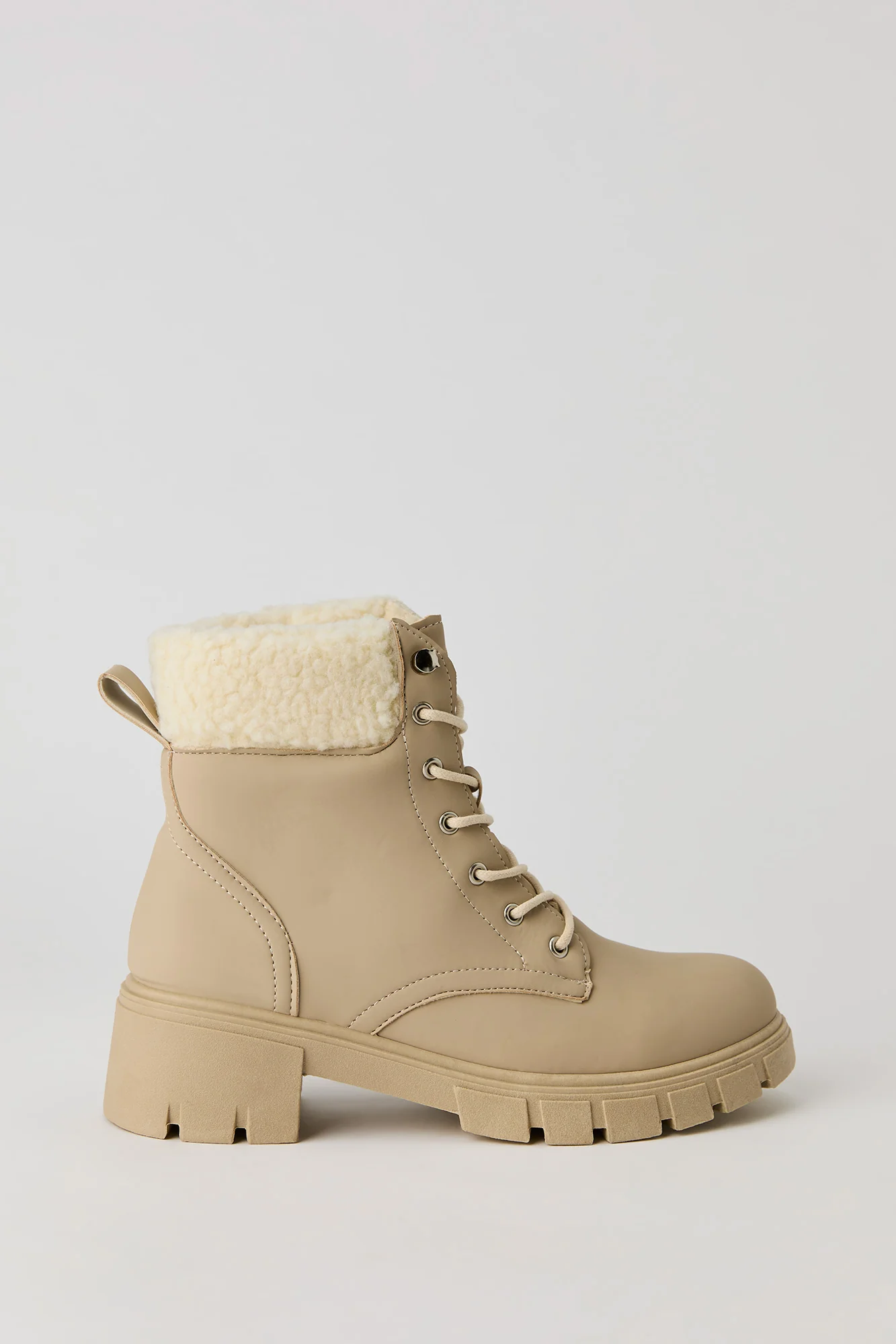 Bottes lacées doublées de similifourrure