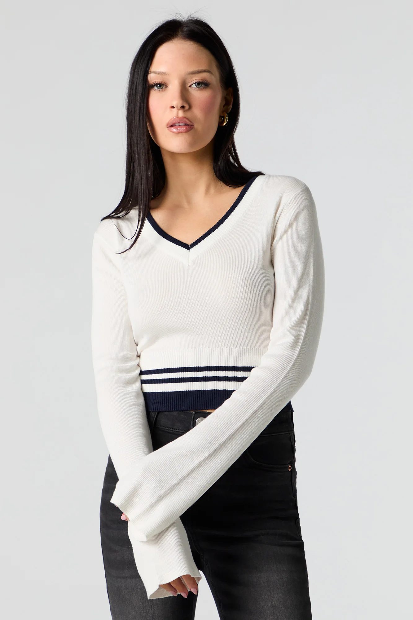 Ribbed Knit V-Neck Cropped Sweater - Image 10