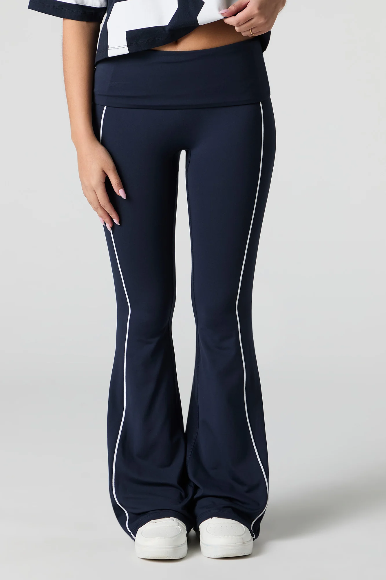 Pantalon évasé à détail passepoil Sommer Ray Active - Image 5