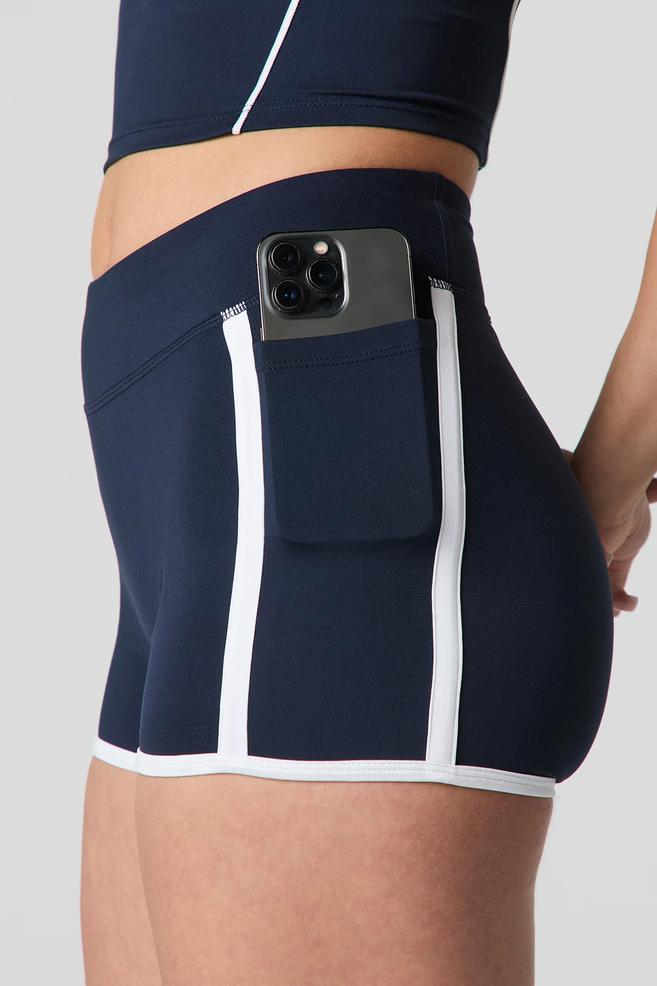 Sommer Ray Active Contrast Short - Image 16
