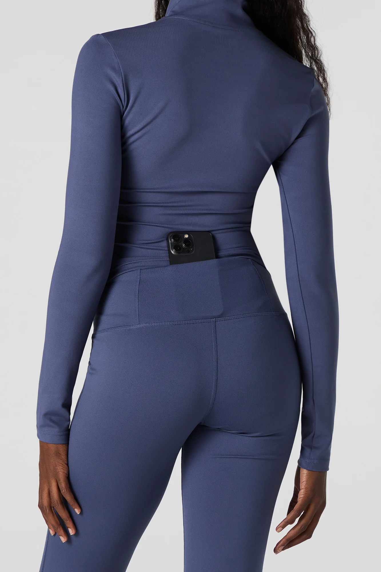 Pantalon à jambe évasée et poche arrière Active - Image 12