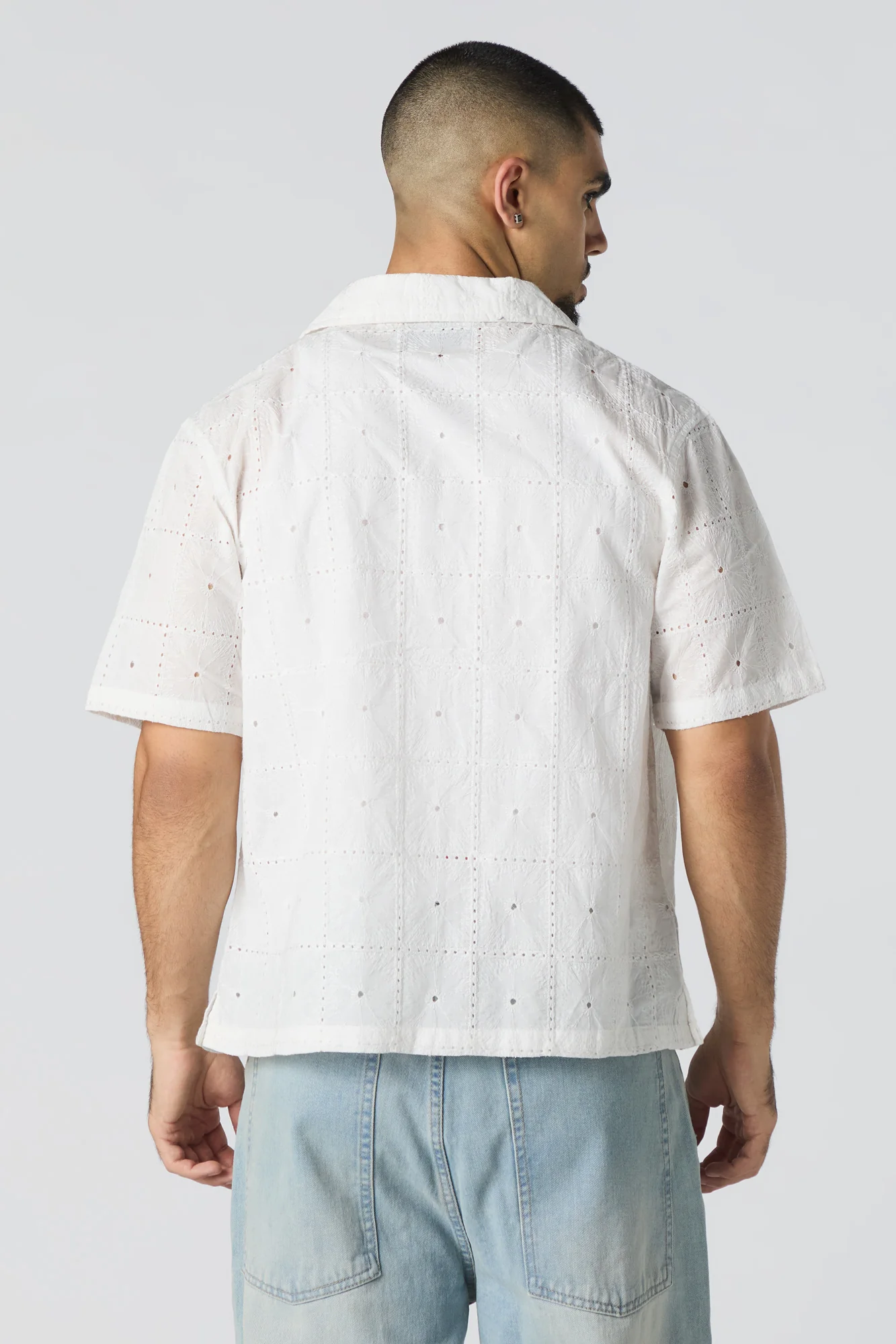 Haut boutonné à broderie florale - Image 2