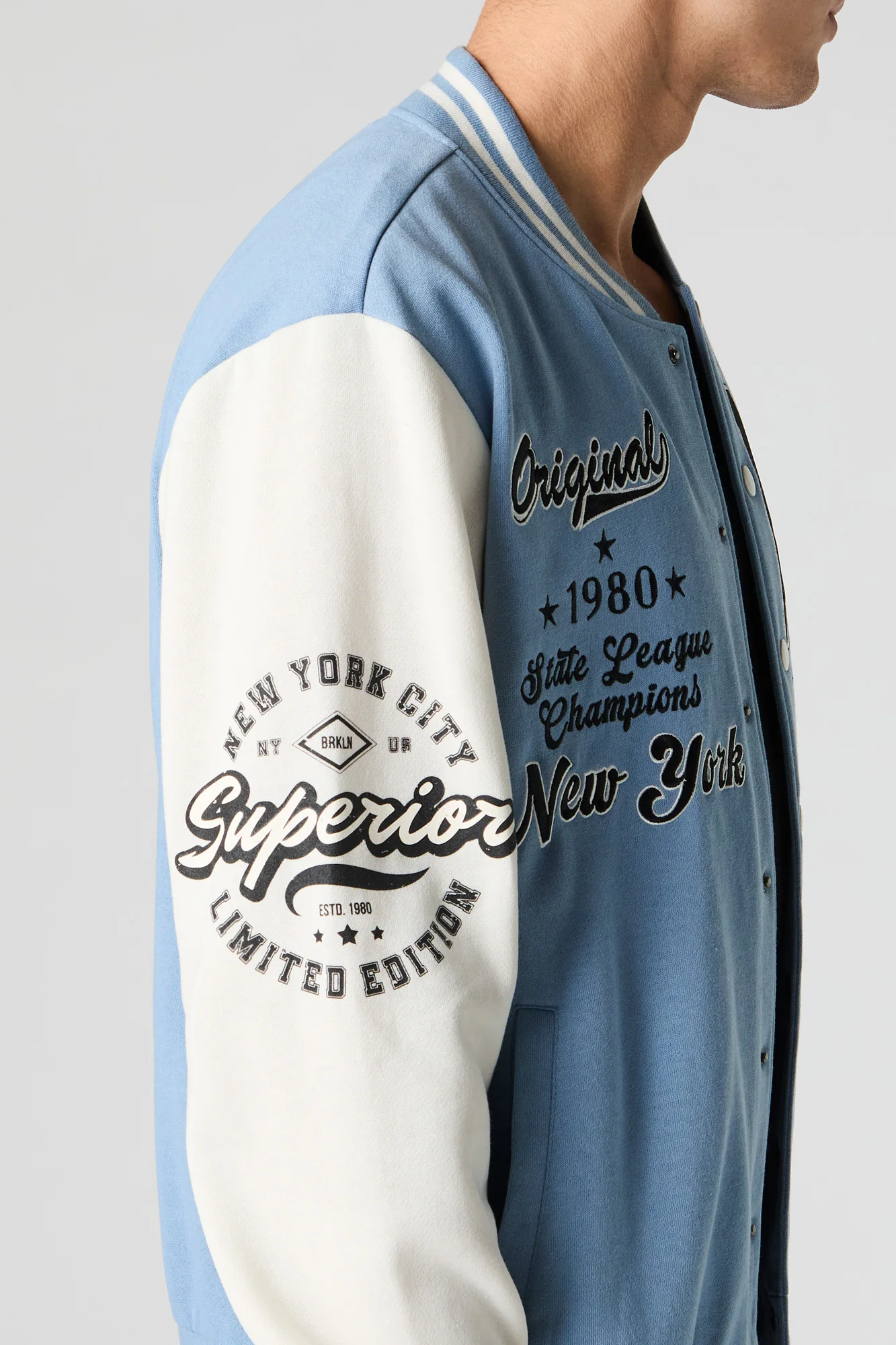 Blouson de style universitaire en molleton avec motif brodé - Image 18