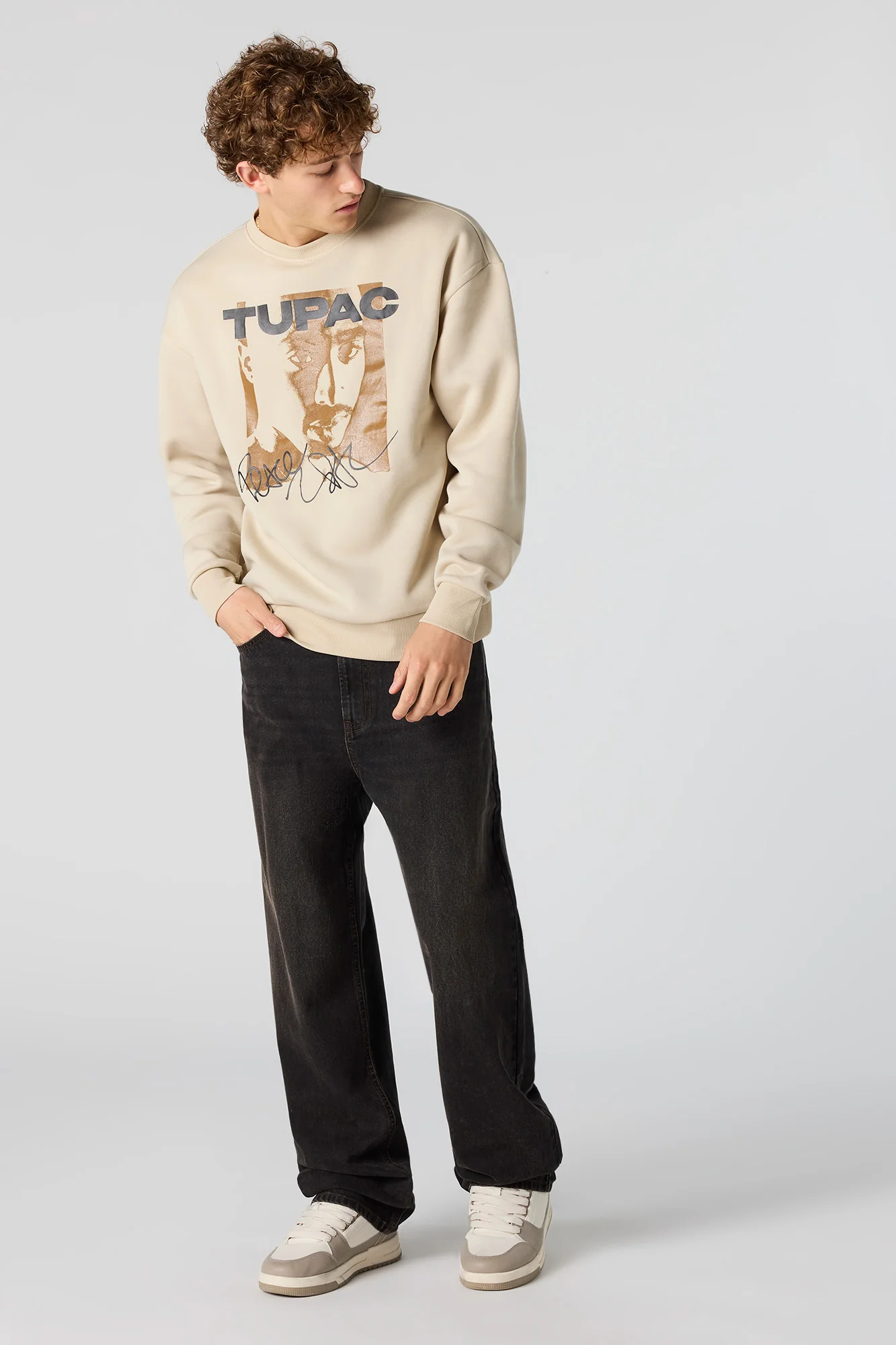 Tupac Graphic Fleece Sweatshirt - Image 3