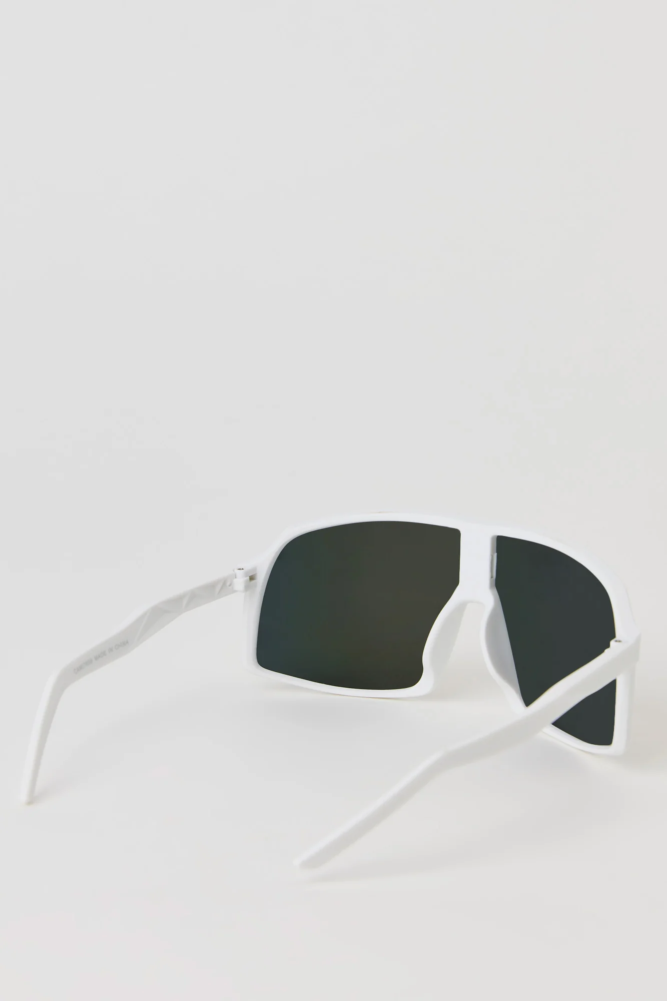 Lunettes de soleil Shield - Image 9