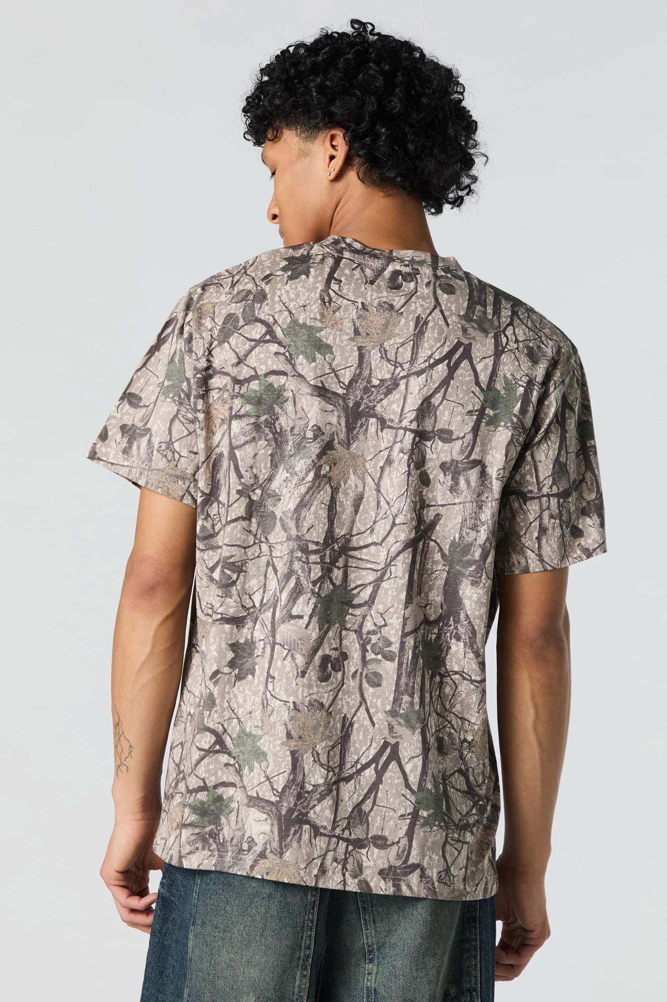 T-shirt ras du cou à imprimé camouflage - Image 11