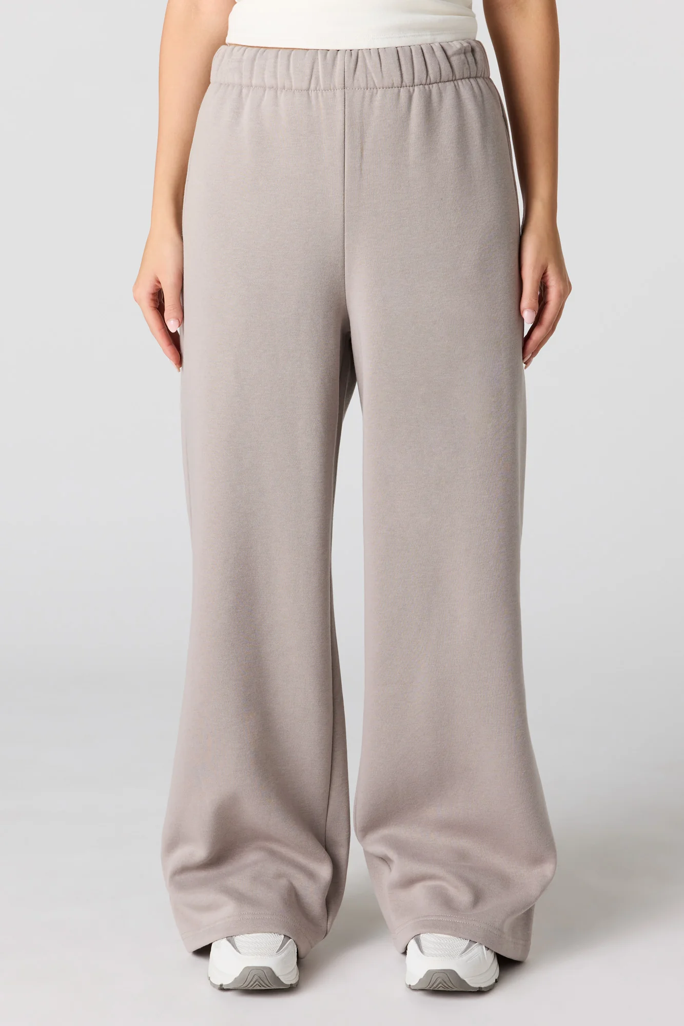 Classic Fleece Wide Leg Sweatpant - Image 17