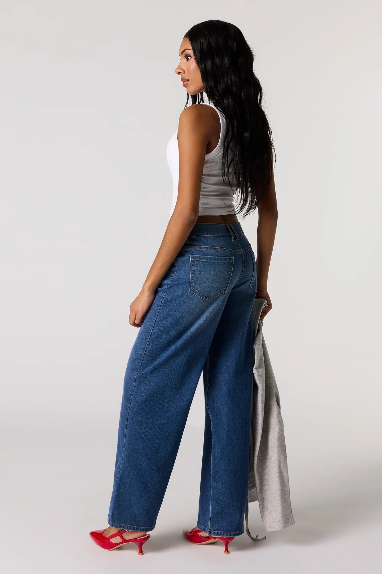 Low Rise Wide Leg Jean - Image 9