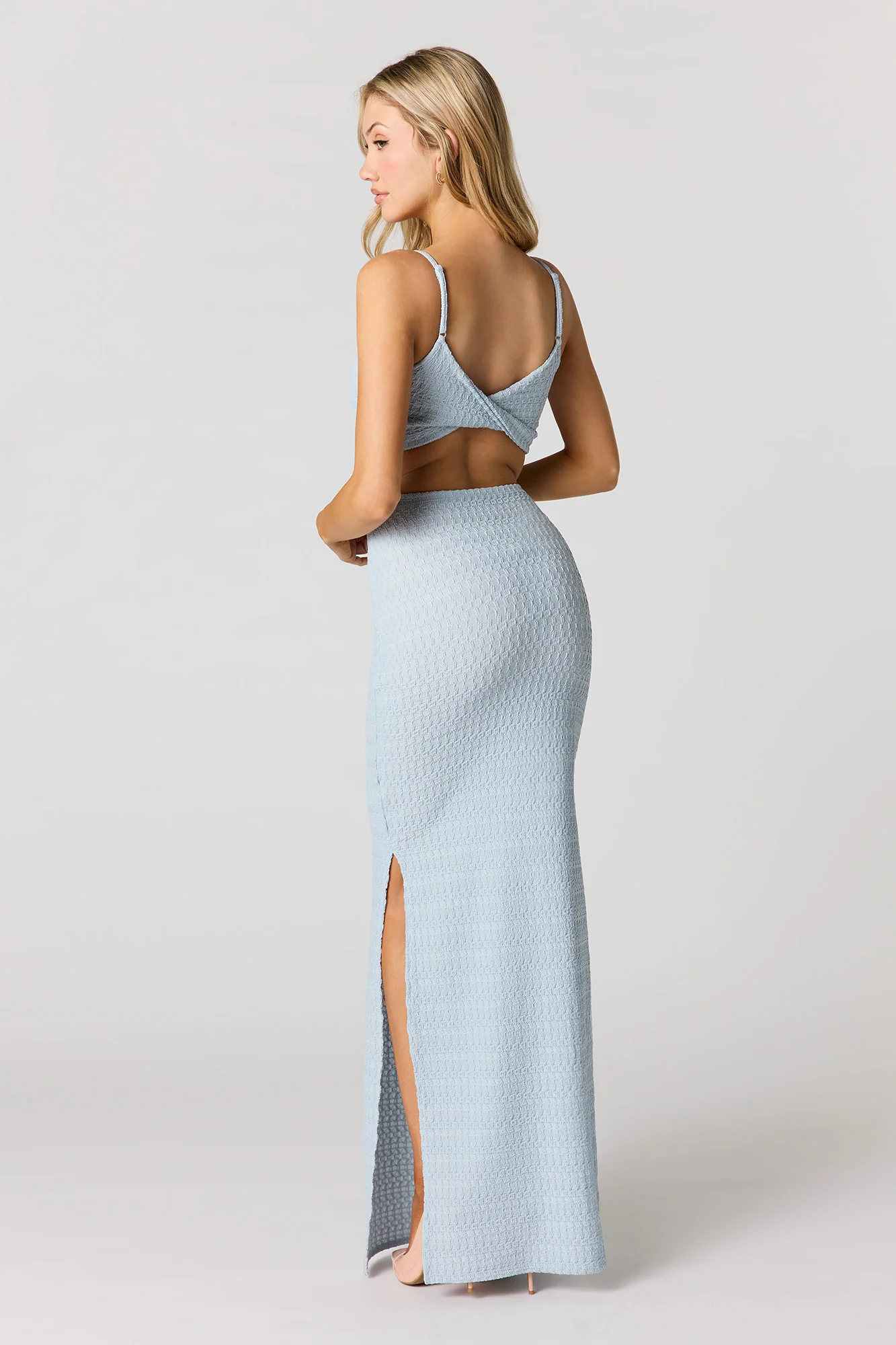 Textured Scoop Neck Maxi Dress - Image 12