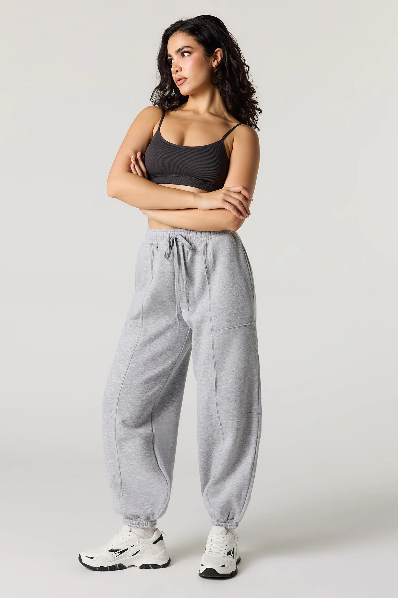 Seamless Ribbed Bralette with Built-In Cups - Image 3