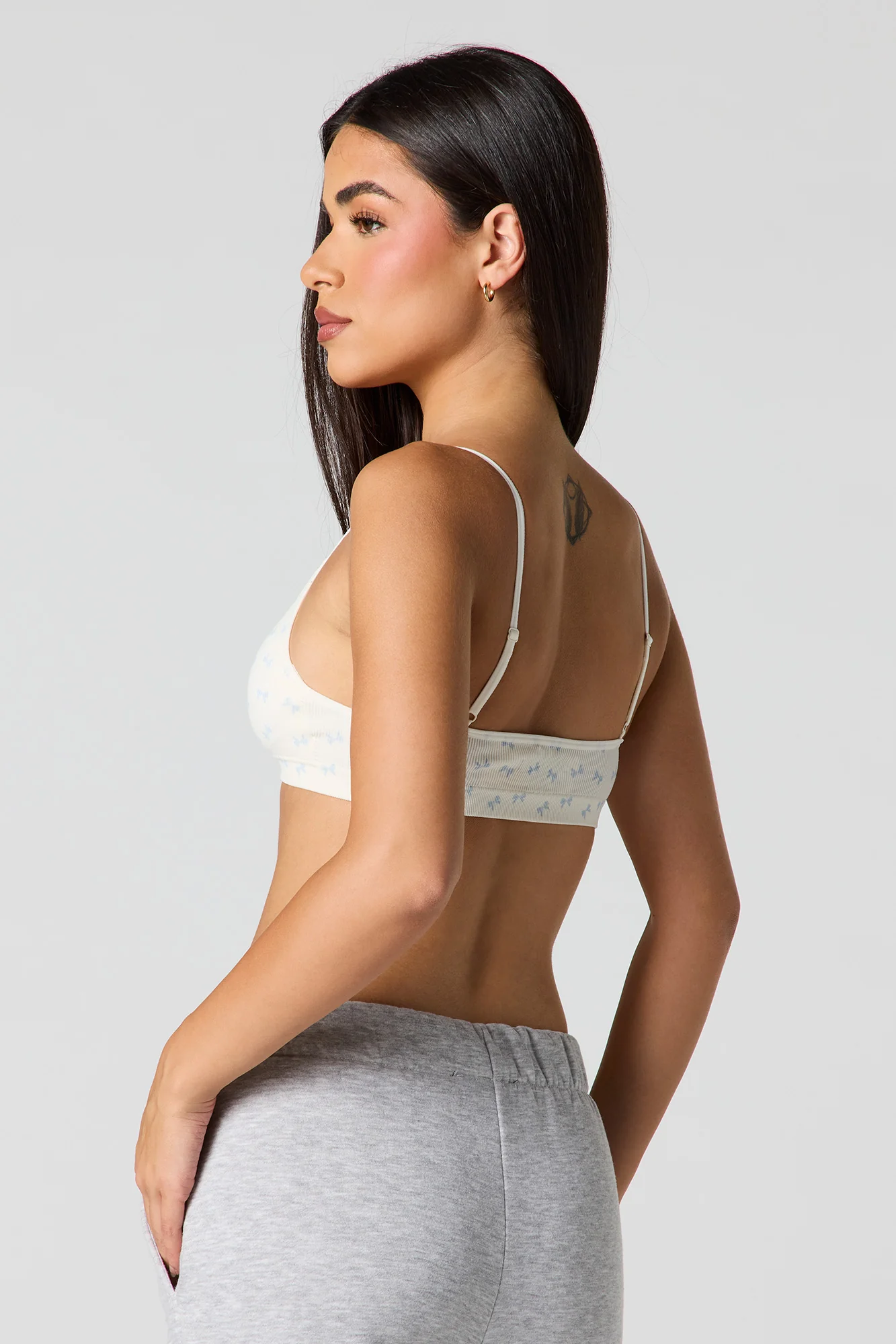 Seamless Ribbed Bralette with Built-In Cups - Image 2