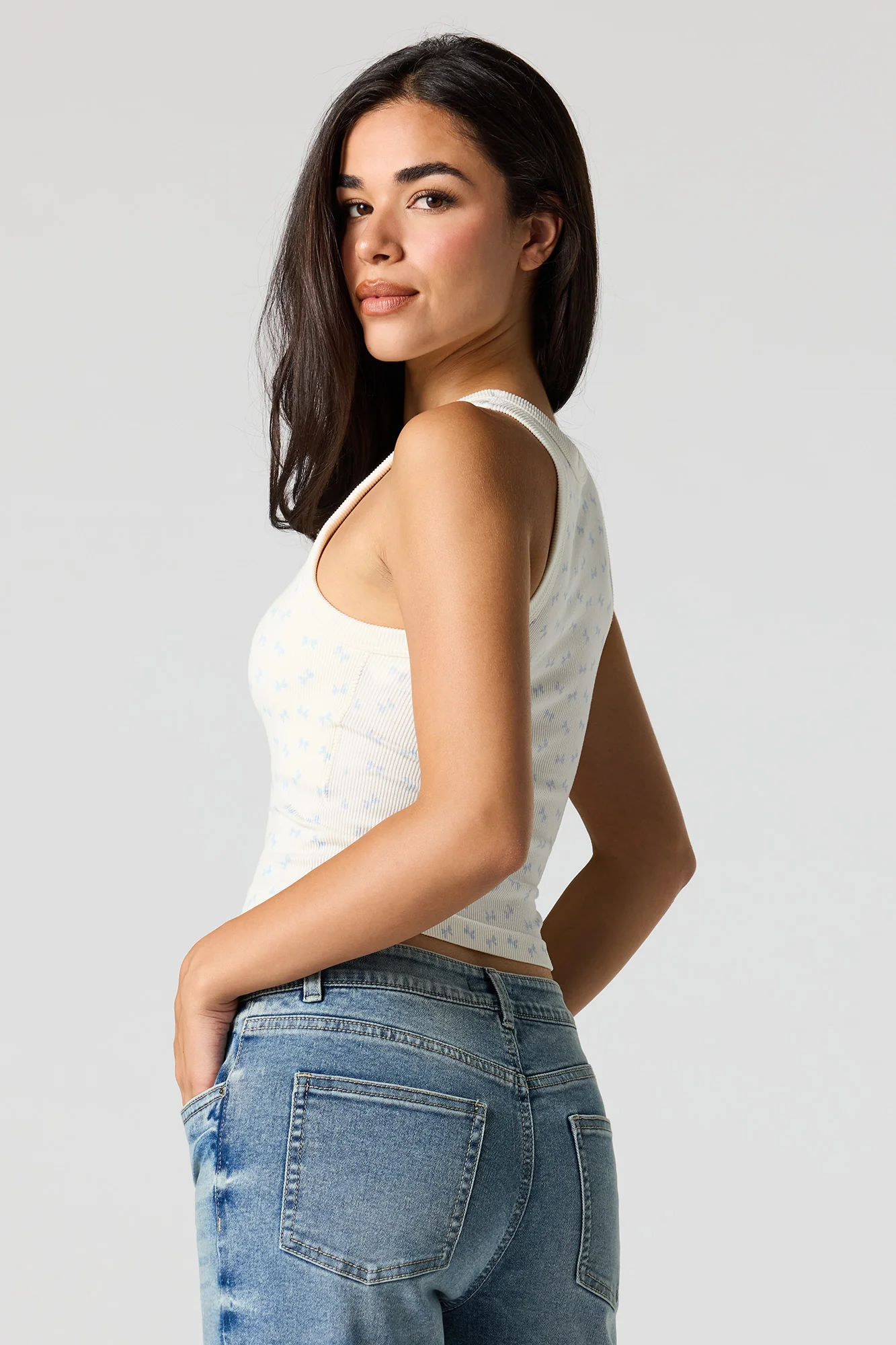 Seamless Ribbed Crew Neck Tank with Built-In Cups - Image 2