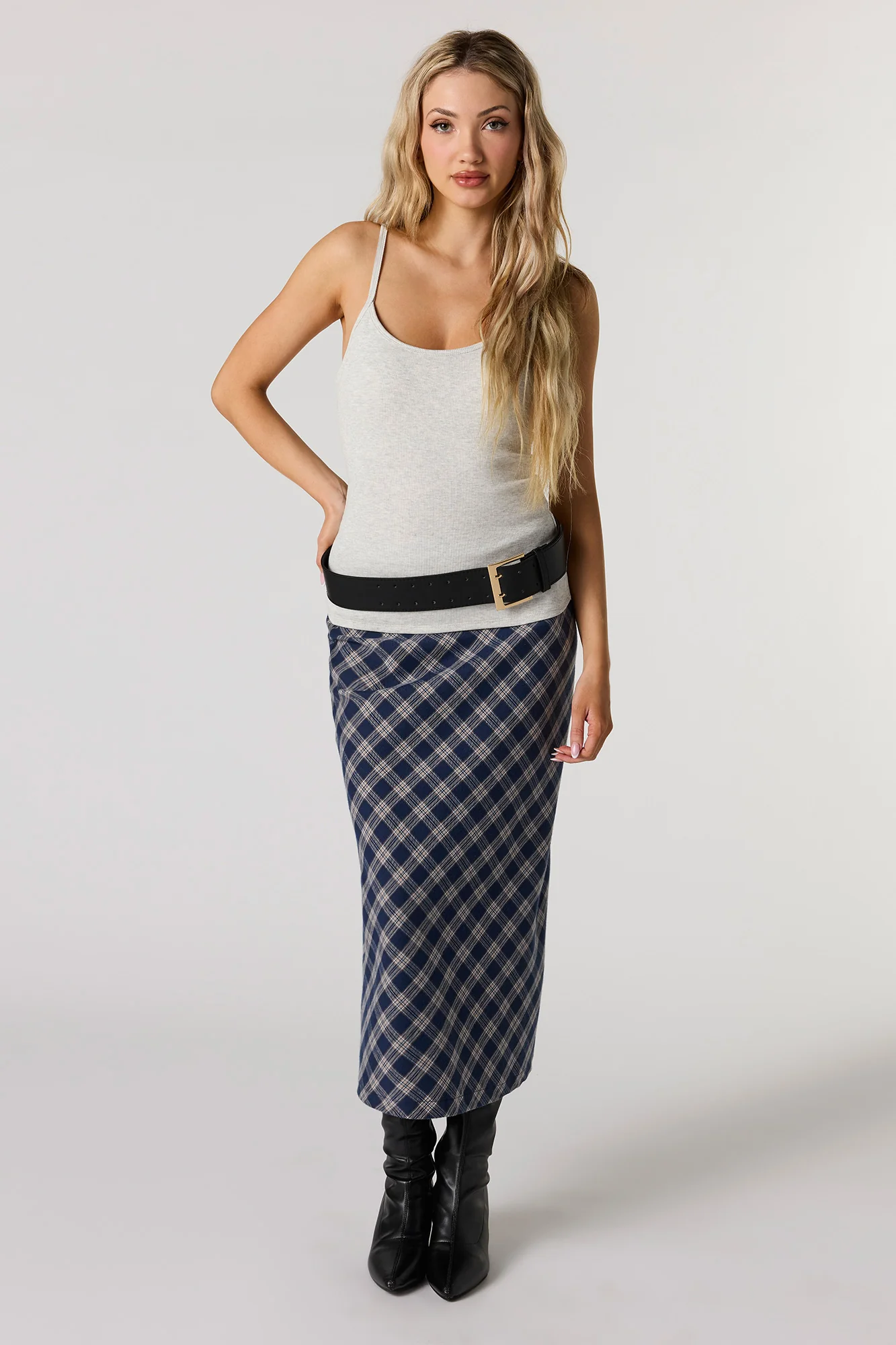 Braless Ribbed Scoop Neck Tank - Image 12