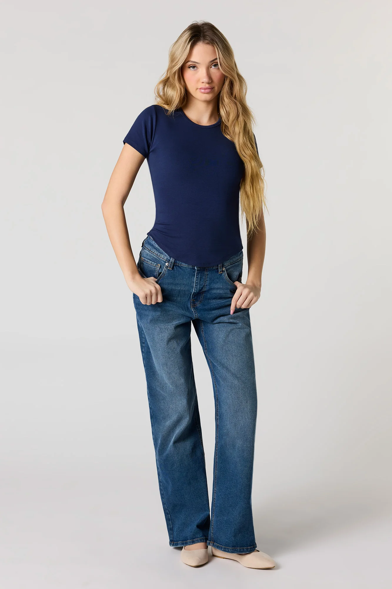Ribbed Curved Hem T-Shirt - Image 15
