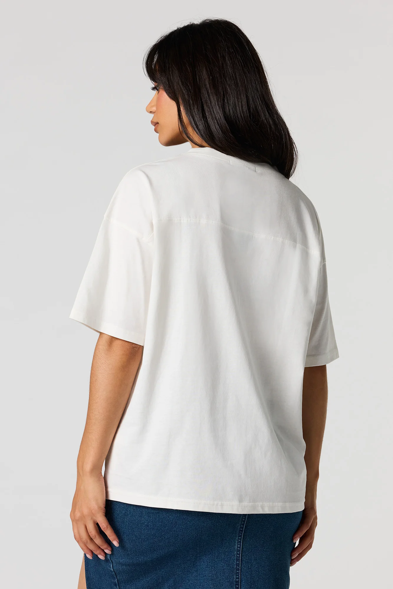 New York Twill Embroidered V-Neck T-Shirt - Image 2