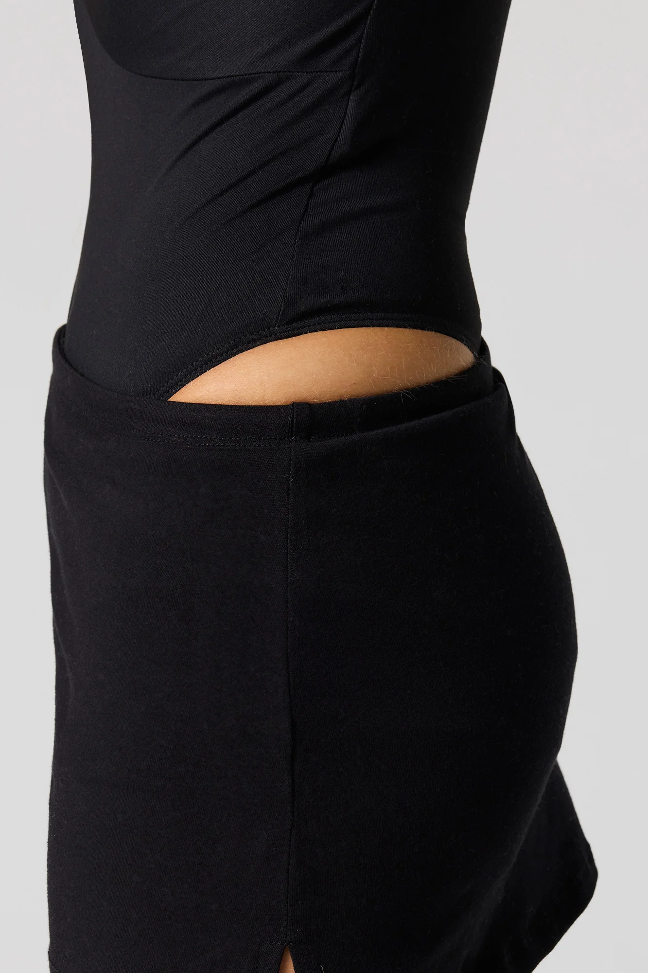 Contour V-Neck Cinched Long Sleeve Top - Image 12