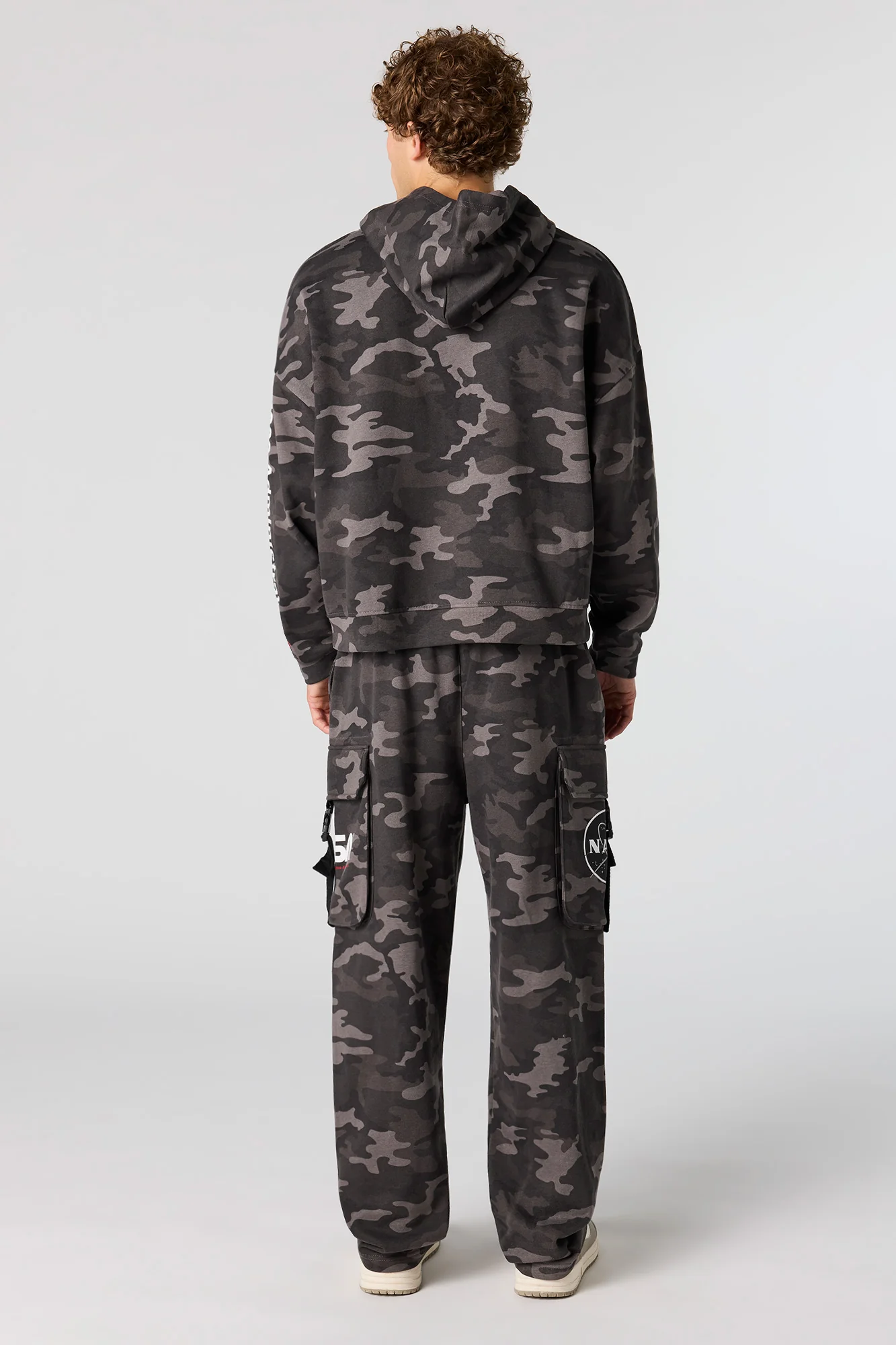 NASA Graphic Fleece Cargo Sweatpant - Image 3