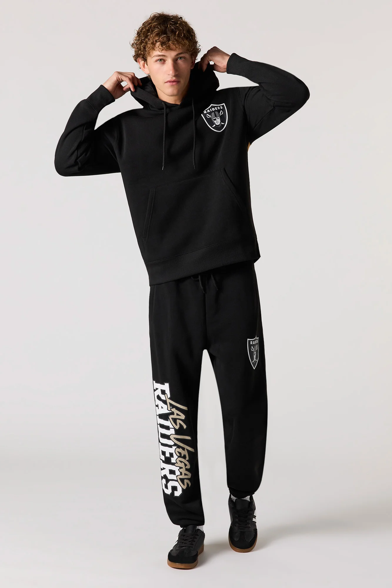 Las Vegas Raiders Football Graphic Fleece Hoodie - Image 3