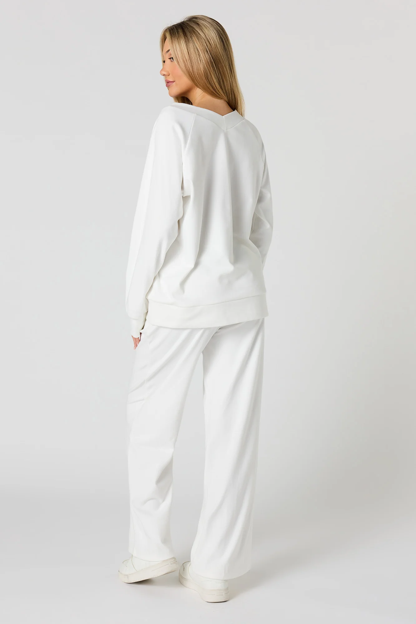 Wide Leg Fleece Sweatpant - Image 12