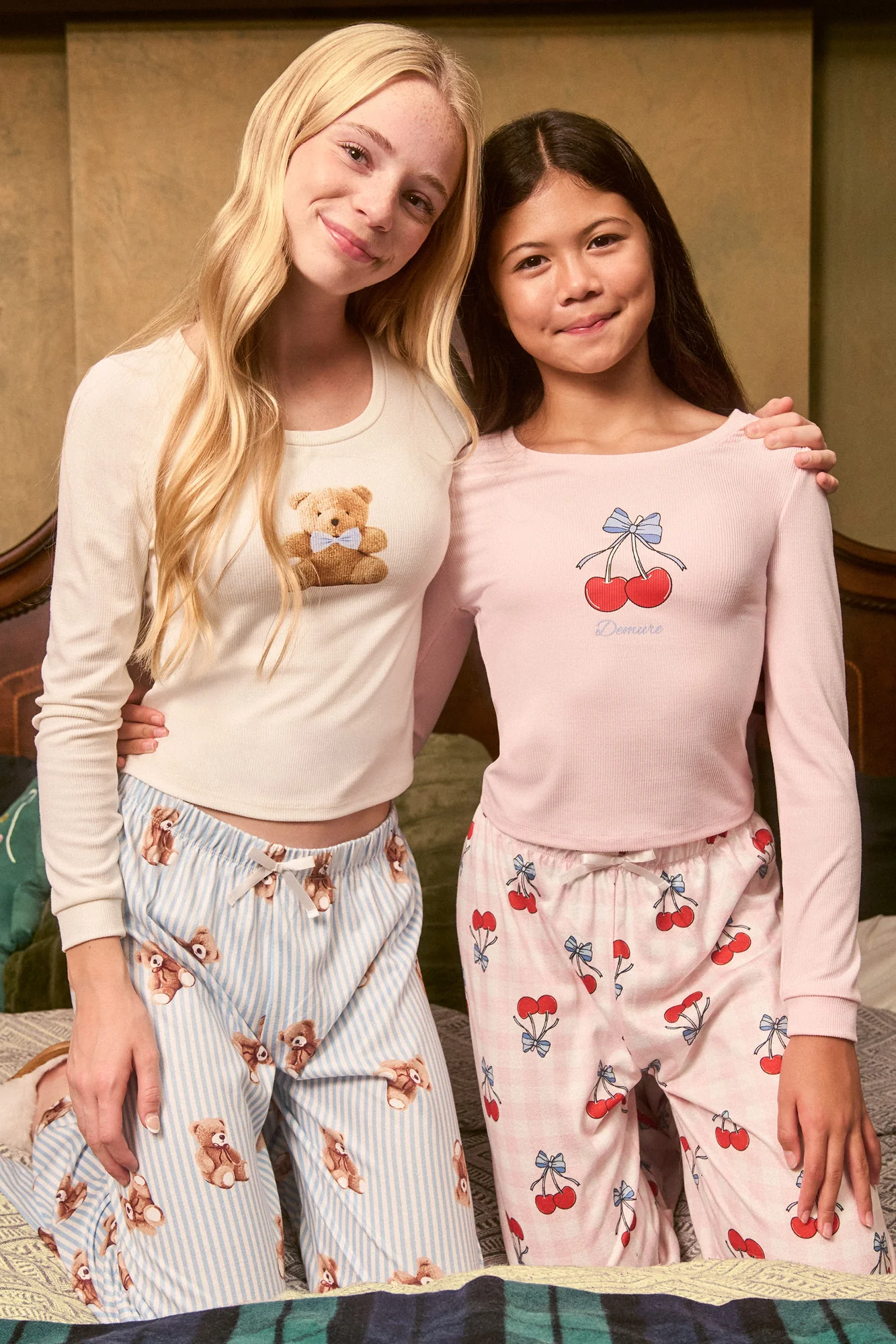 Girls Long Sleeve Top & Pant Pajama Set - Image 22
