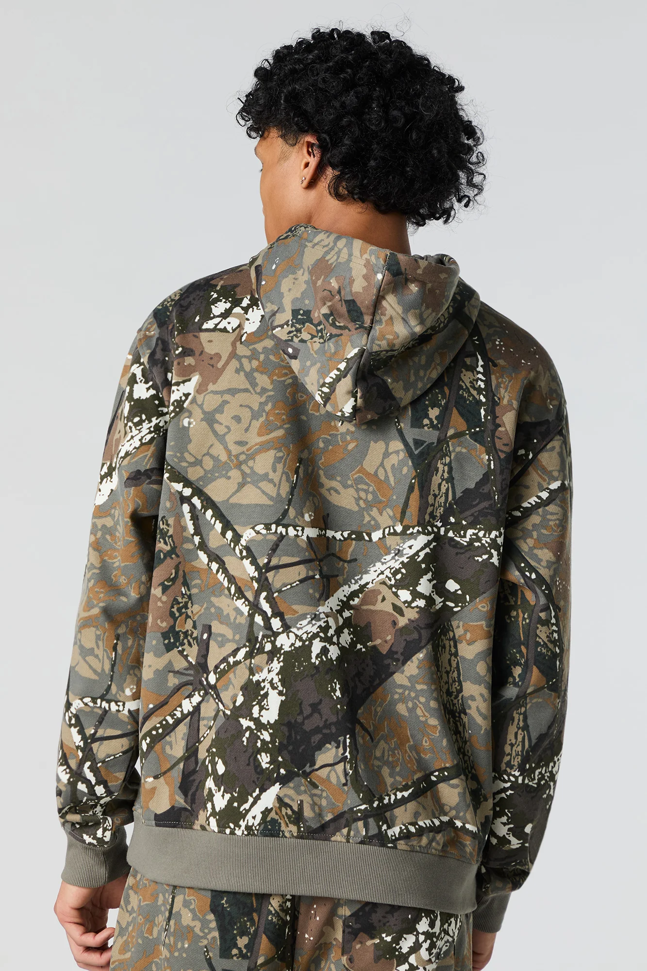 Haut à capuchon en molleton à imprimé camouflage - Image 11