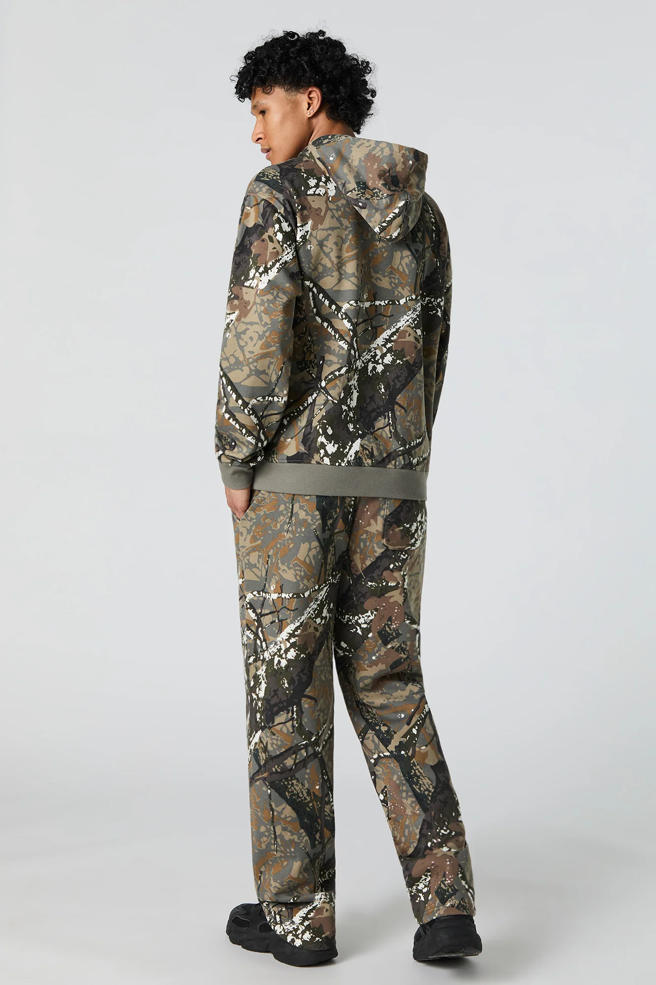 Camo Print Fleece Sweatpant - Image 12